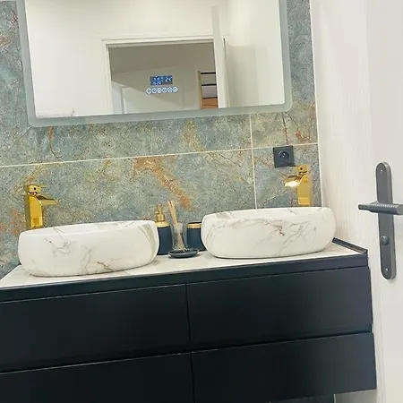 Luxury 3 Bedrooms Disneyland 모